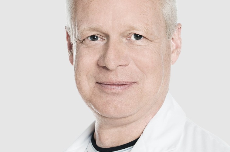 Болит левая сторона спины температура