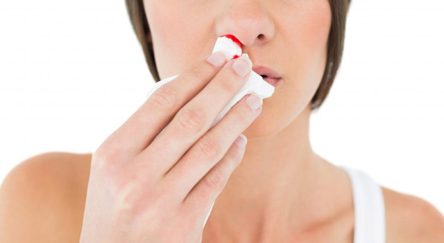 Болит голова высмаркиваюсь с кровью