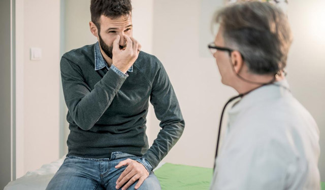 Болит голова высмаркиваюсь с кровью