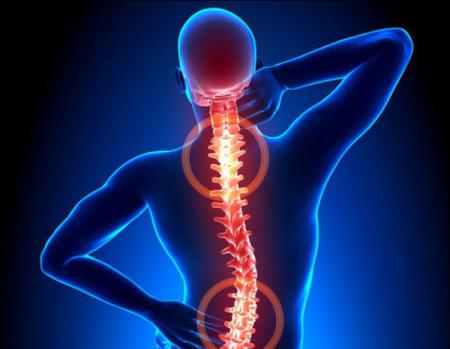 При наклоне головы болит спина и при дыхании